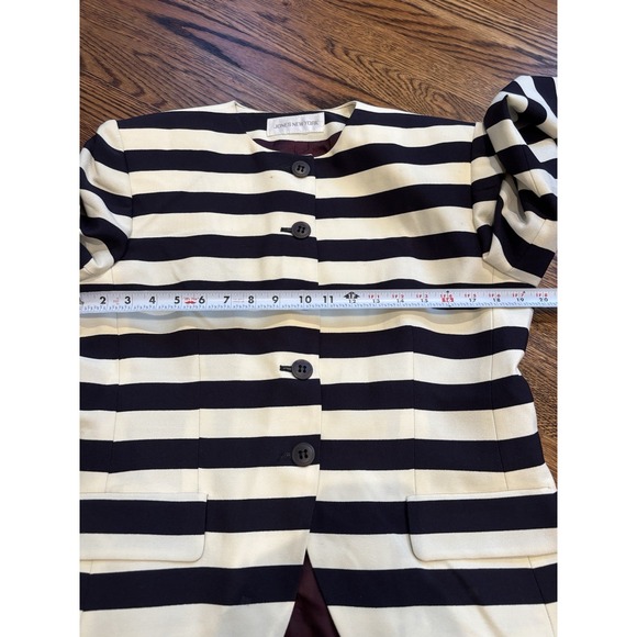 Vintage Jones New York‎ Black Ivory Striped Blazer Beetlejuice Jailhouse Size 10 - Picture 7 of 8